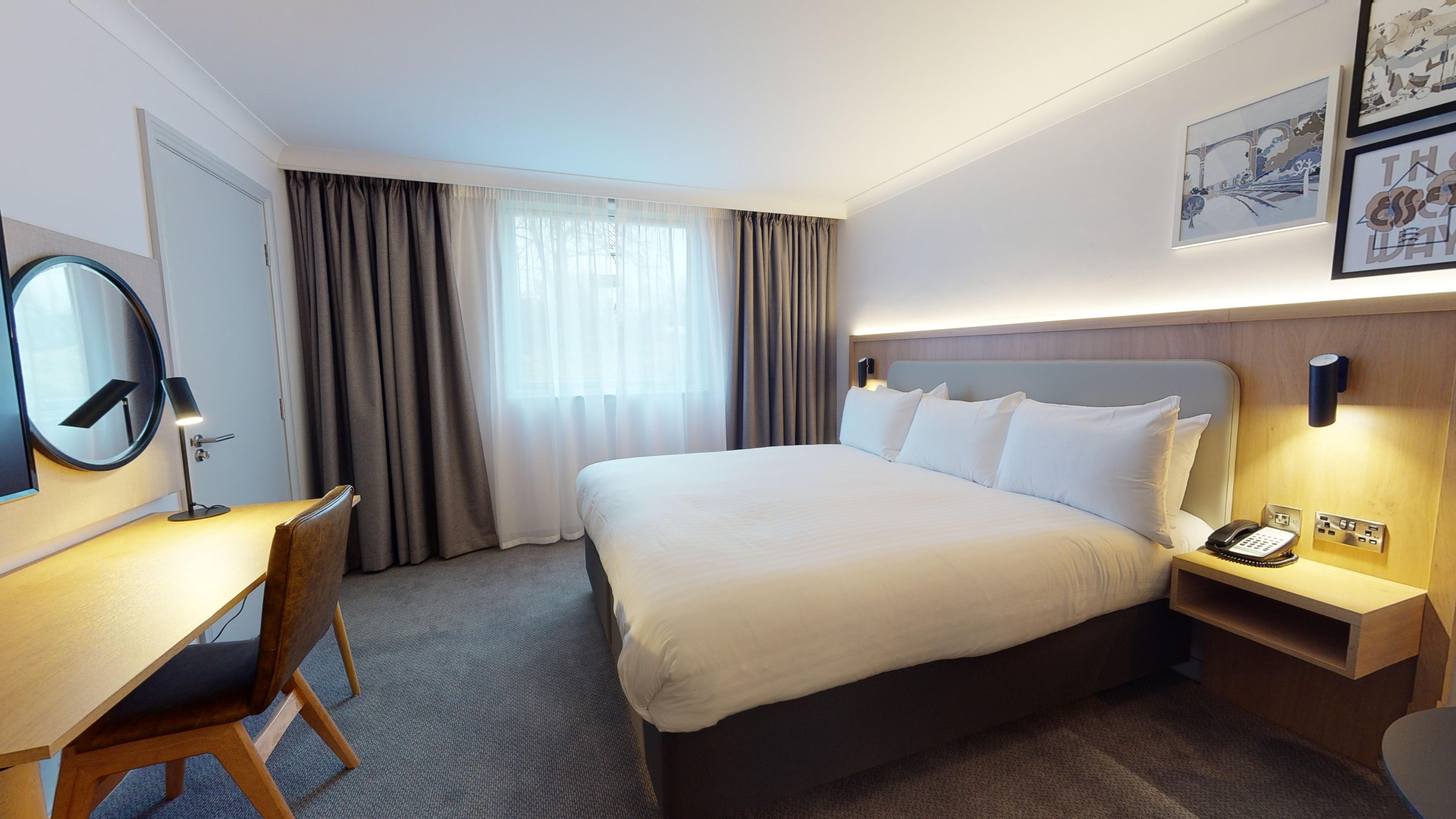 Holiday Inn Brentwood By Ihg Εξωτερικό φωτογραφία