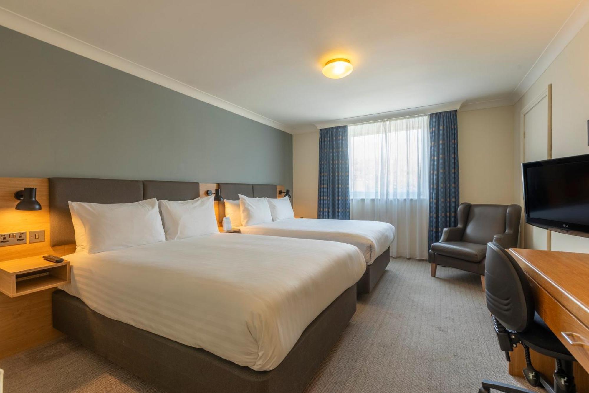 Holiday Inn Brentwood By Ihg Εξωτερικό φωτογραφία