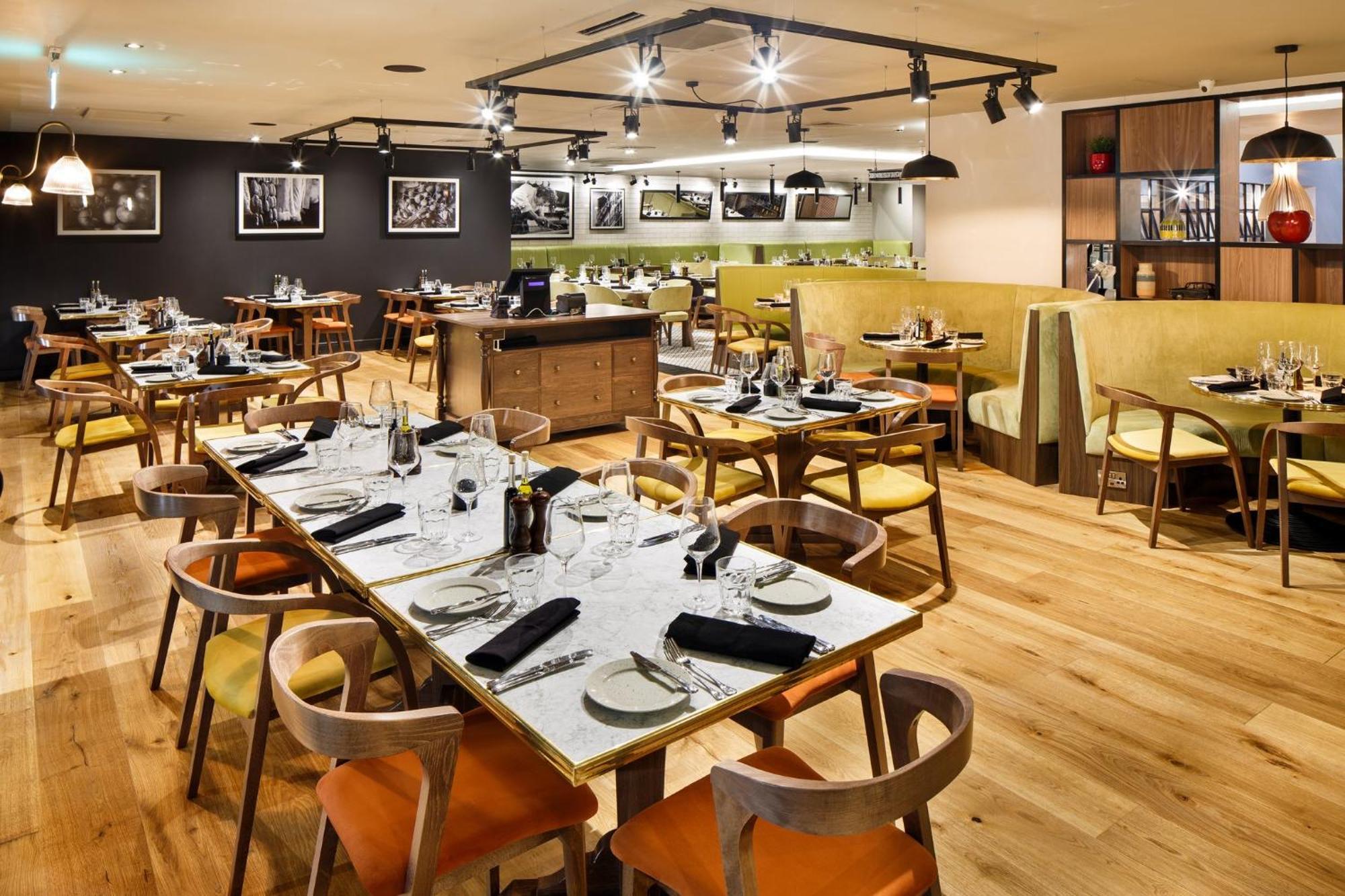 Holiday Inn Brentwood By Ihg Εξωτερικό φωτογραφία