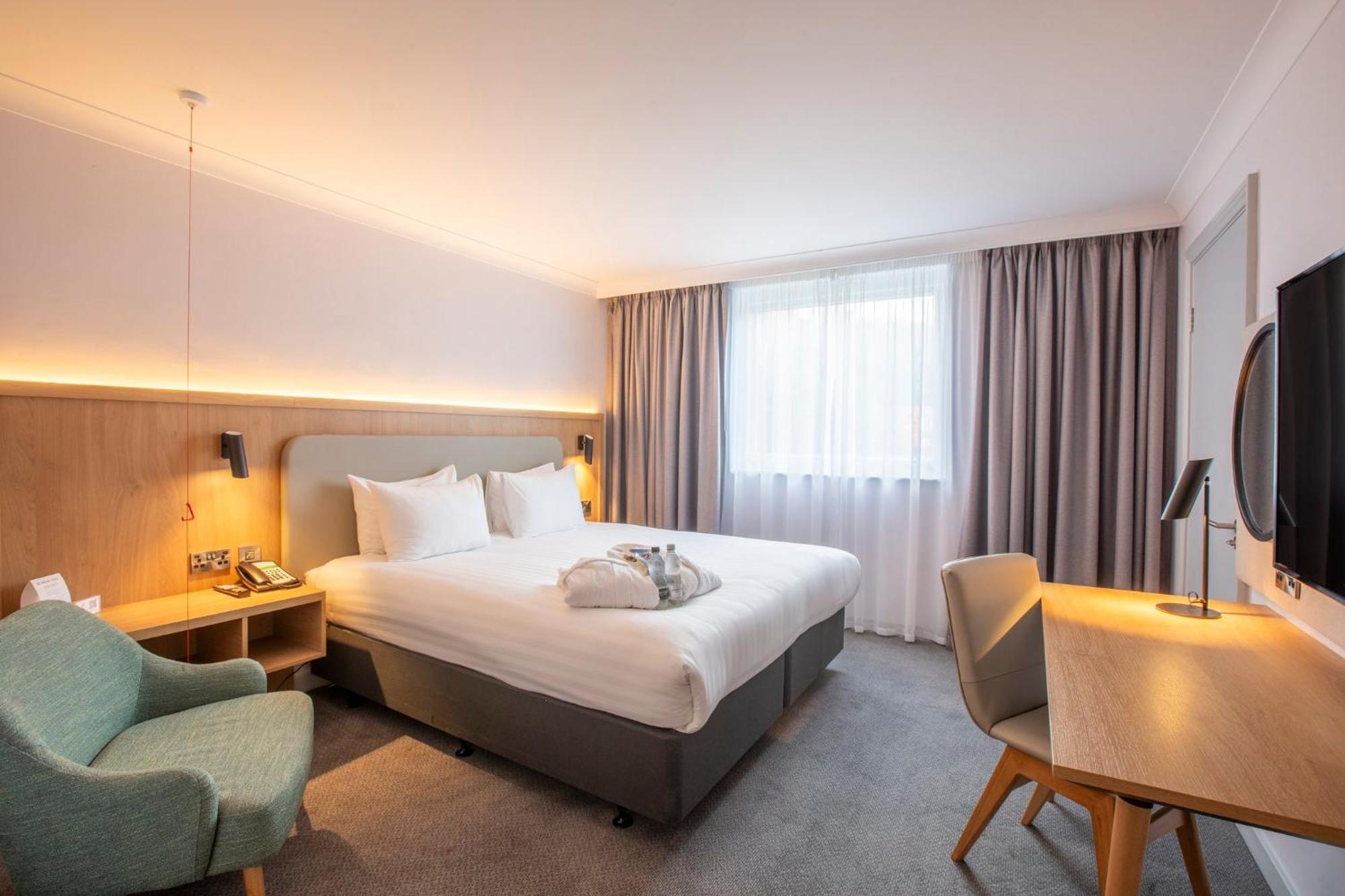 Holiday Inn Brentwood By Ihg Εξωτερικό φωτογραφία