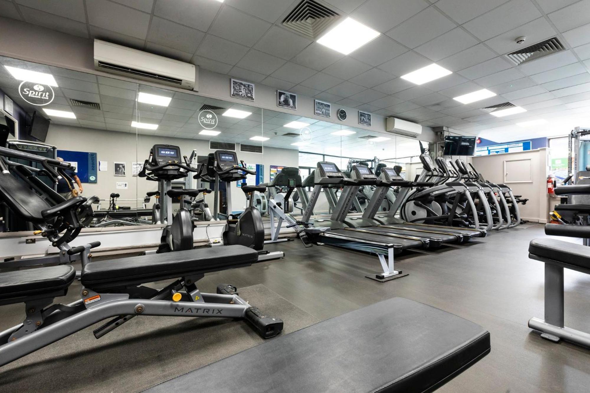 Holiday Inn Brentwood By Ihg Εξωτερικό φωτογραφία