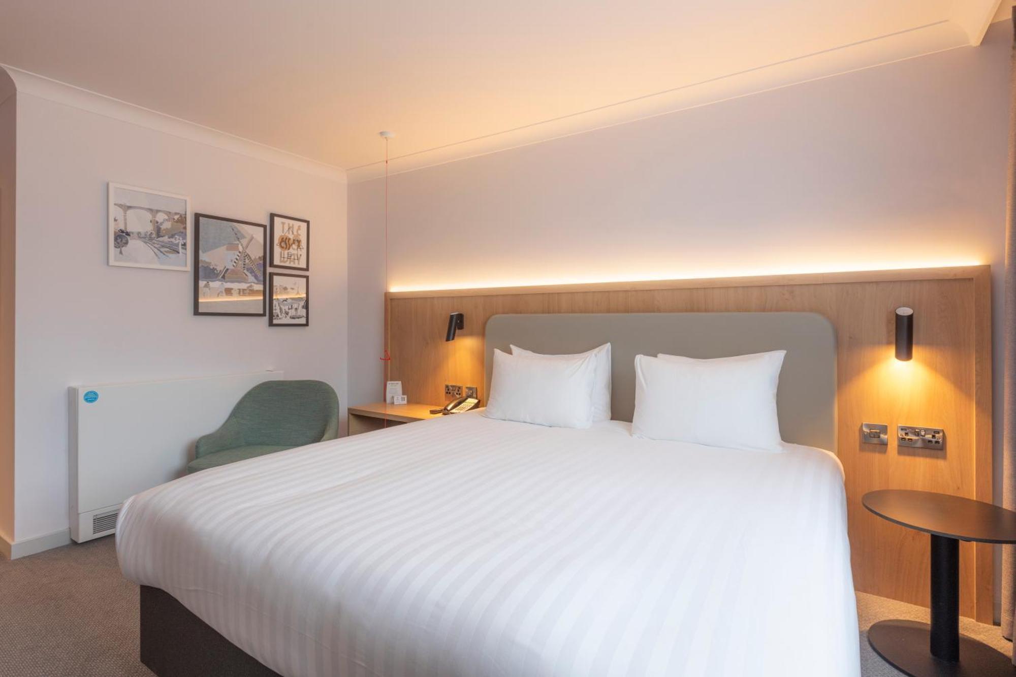 Holiday Inn Brentwood By Ihg Εξωτερικό φωτογραφία