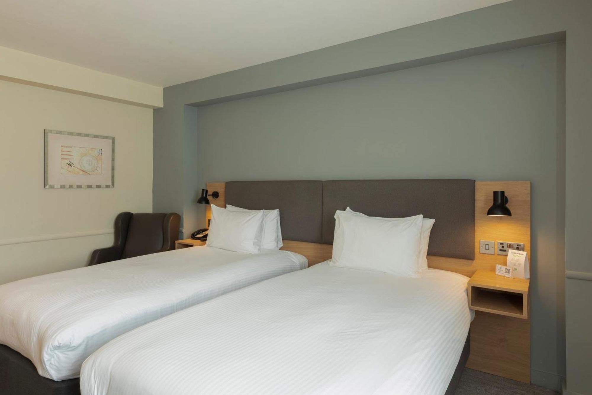 Holiday Inn Brentwood By Ihg Εξωτερικό φωτογραφία