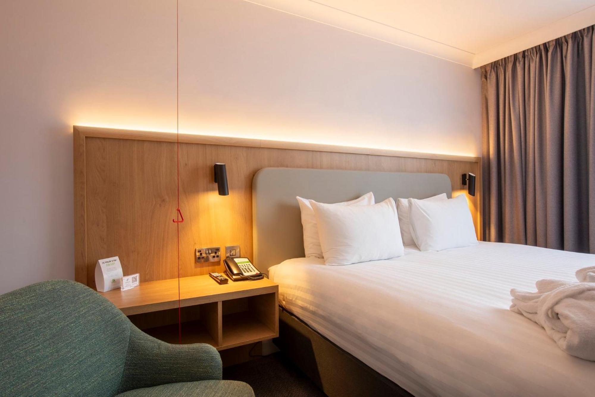 Holiday Inn Brentwood By Ihg Εξωτερικό φωτογραφία