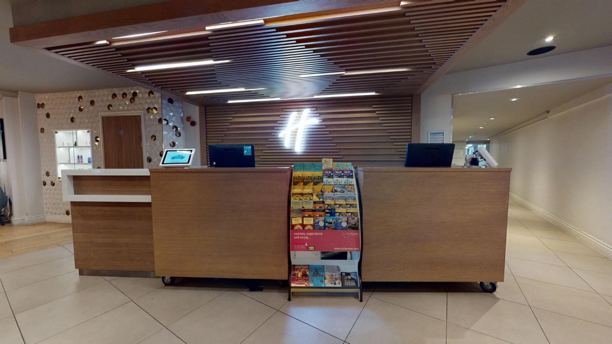 Holiday Inn Brentwood By Ihg Εξωτερικό φωτογραφία