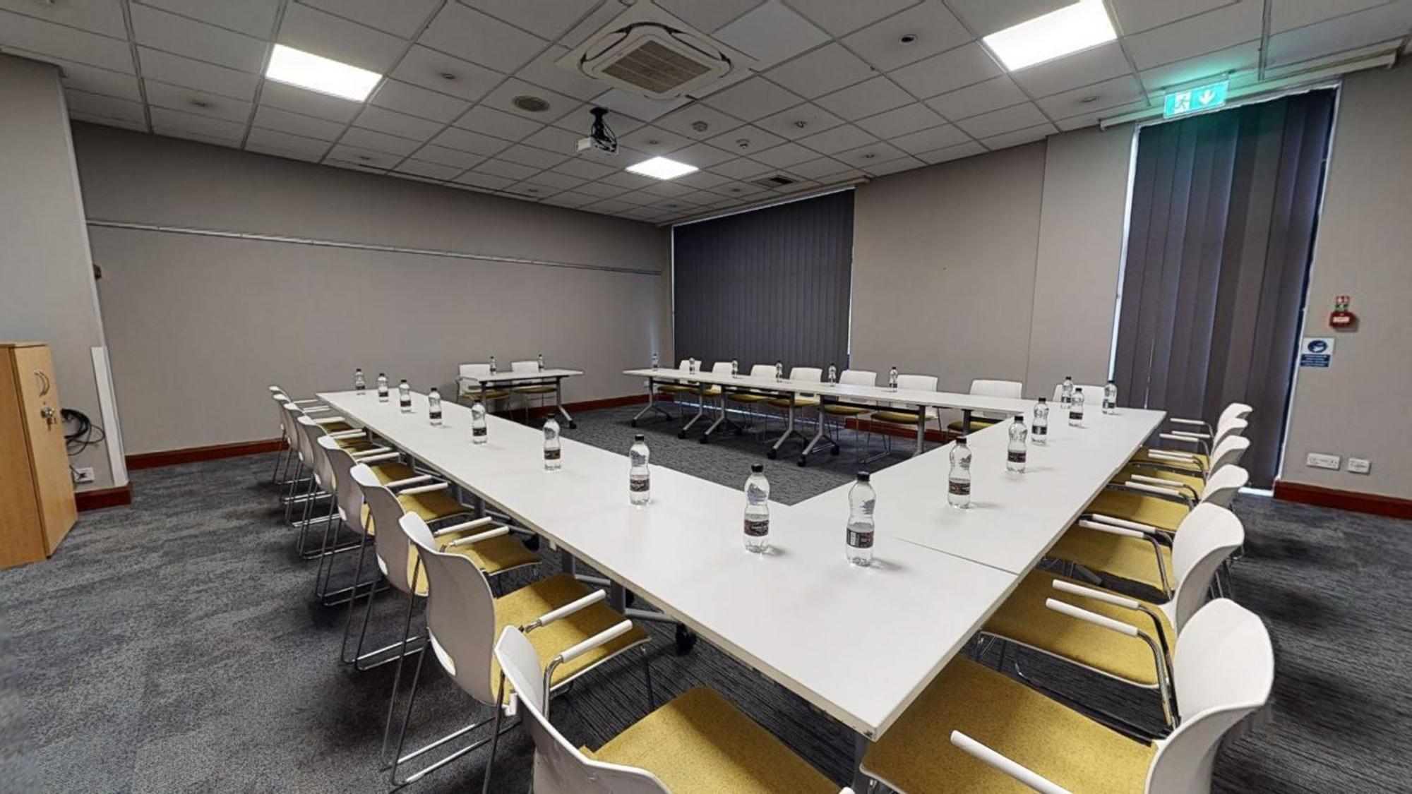 Holiday Inn Brentwood By Ihg Εξωτερικό φωτογραφία