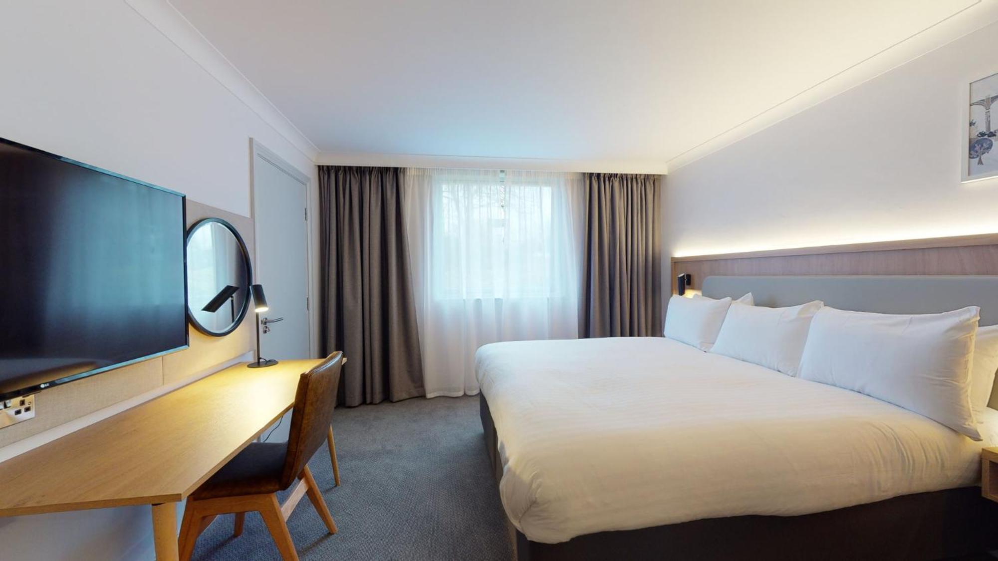 Holiday Inn Brentwood By Ihg Εξωτερικό φωτογραφία
